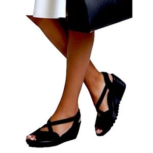 Skechers Piazza Women's Wedge Heel Black Perforated Leather Comfort Sandals Sz 9